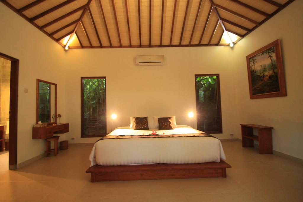 Villa Sutra เปมูเตรัน ภายนอก รูปภาพ