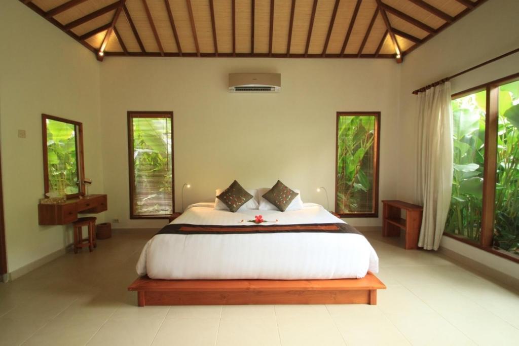 Villa Sutra เปมูเตรัน ห้อง รูปภาพ
