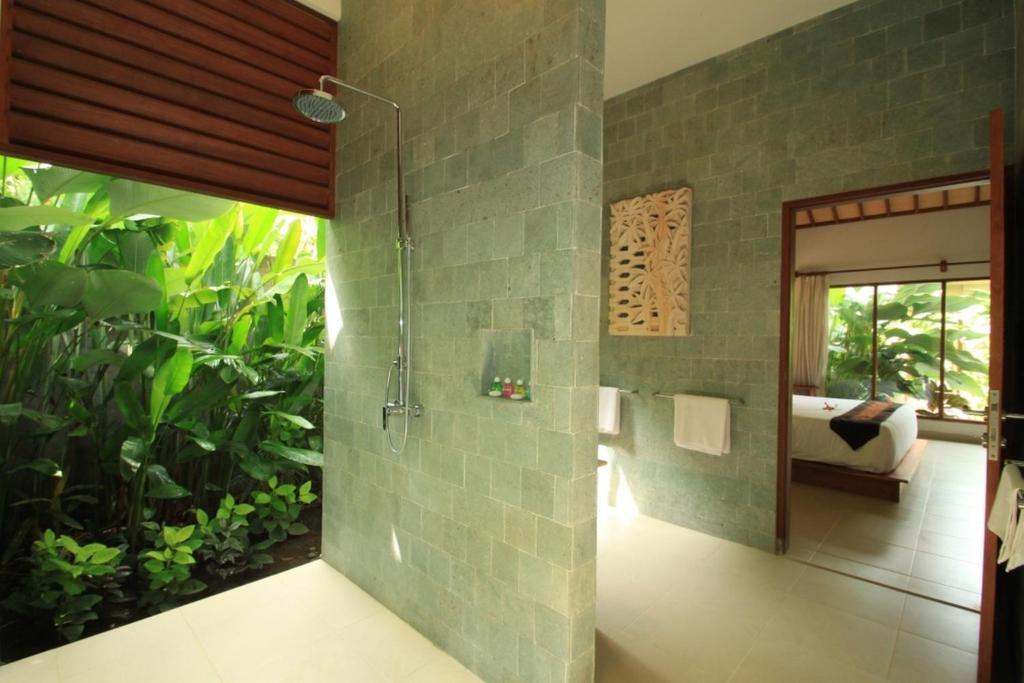 Villa Sutra เปมูเตรัน ภายนอก รูปภาพ