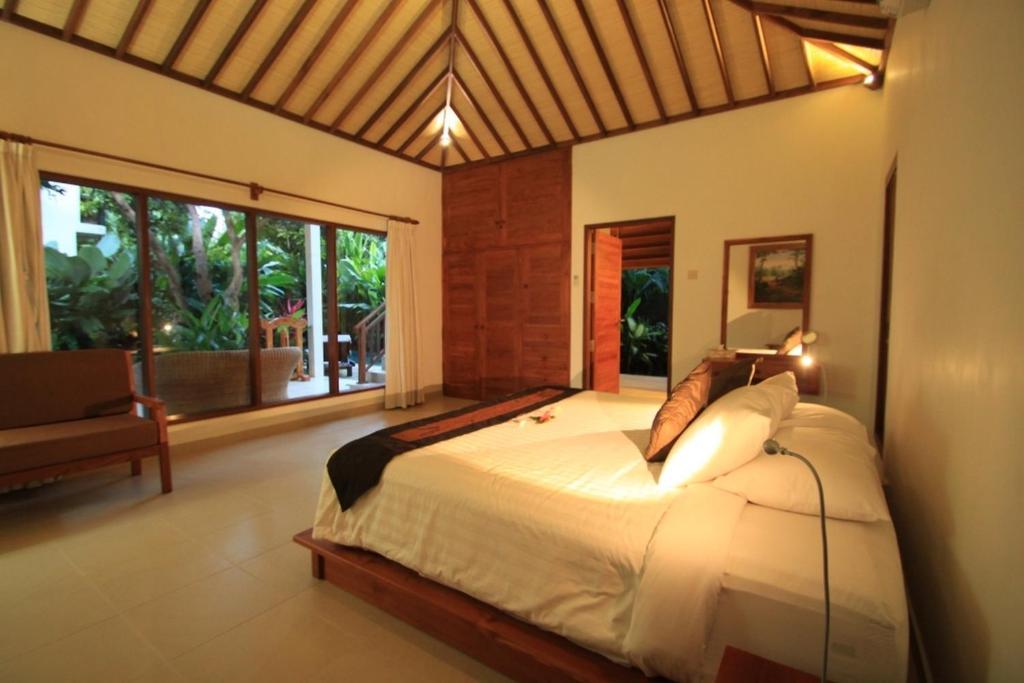 Villa Sutra เปมูเตรัน ภายนอก รูปภาพ