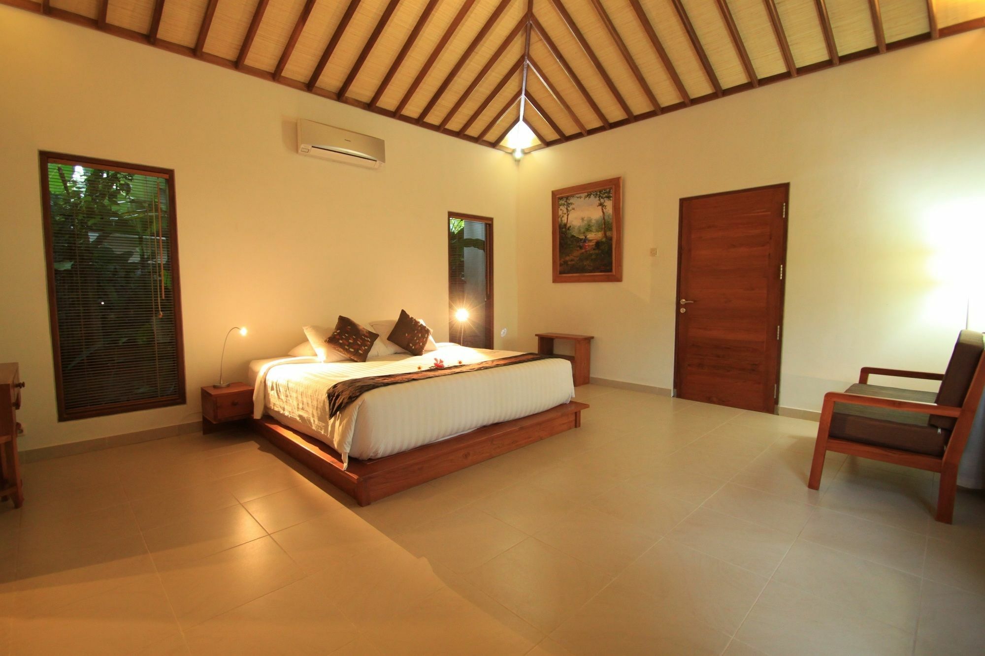 Villa Sutra เปมูเตรัน ภายนอก รูปภาพ